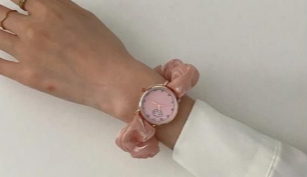 Pink Scrunchie Design Watch