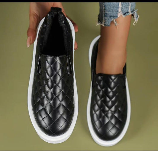 Women's weaved loafers